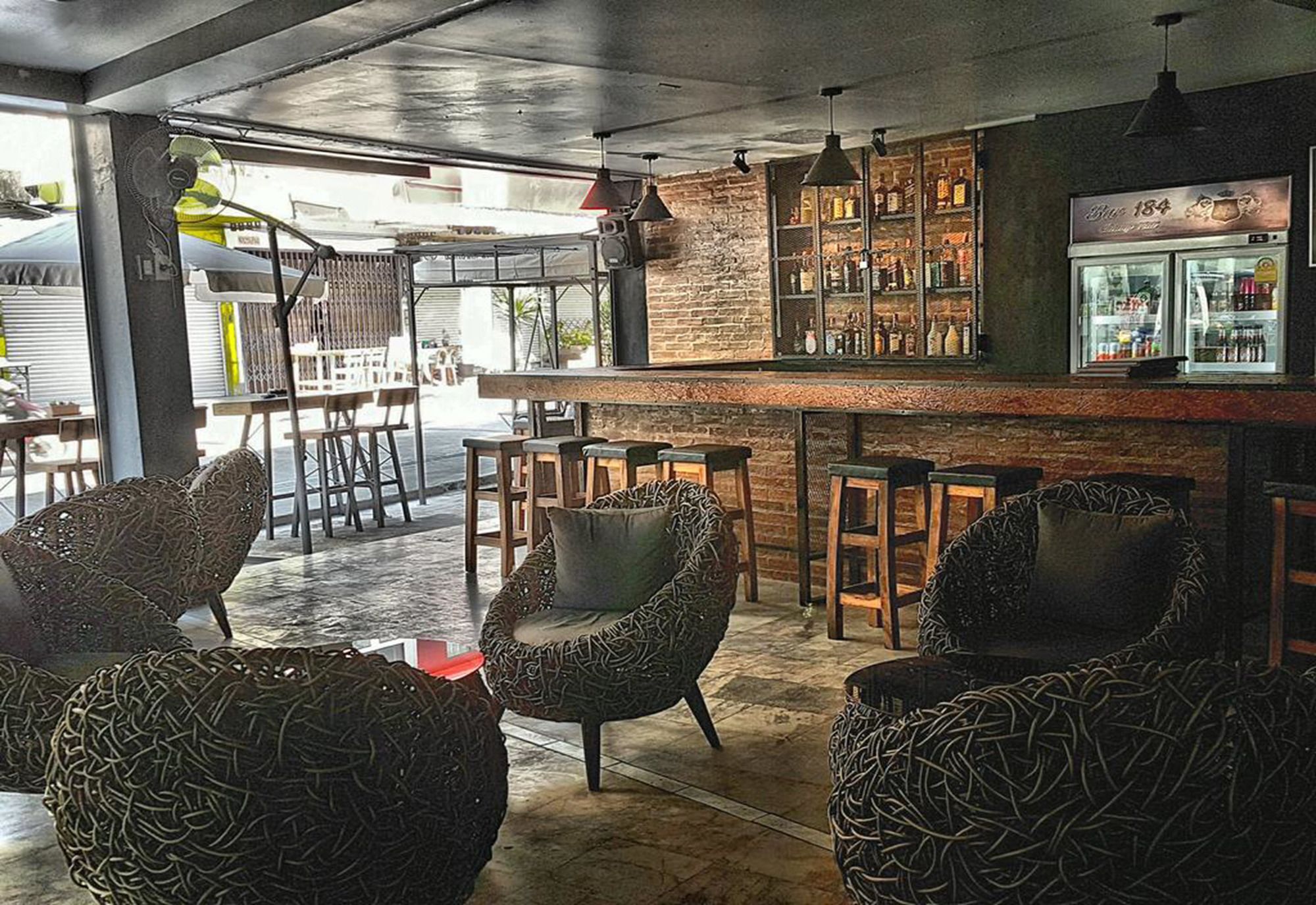 Bar 184 Party Hostel (Adults Only) Chiang Rai Exterior foto